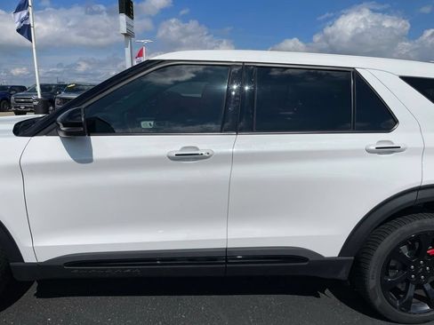 Used 2022 Ford Explorer ST w/ Equipment Group 401A AWD/4WD image 32