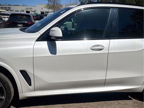 Used 2019 BMW X5 xDrive40i w/ M Sport Package AWD/4WD image 18