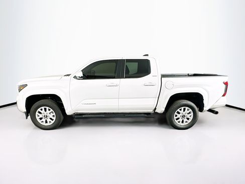 Used 2024 Toyota Tacoma SR5 image 4