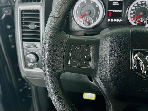Used 2017 RAM 1500 Express image 25