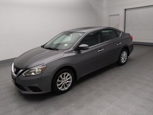 Used 2018 Nissan Sentra SV w/ Premium Package (P01) FWD image 2