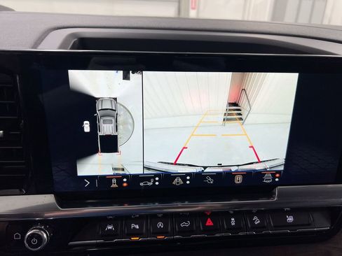 Used 2024 GMC Sierra 1500 SLT w/ SLT Premium Plus Package image 16