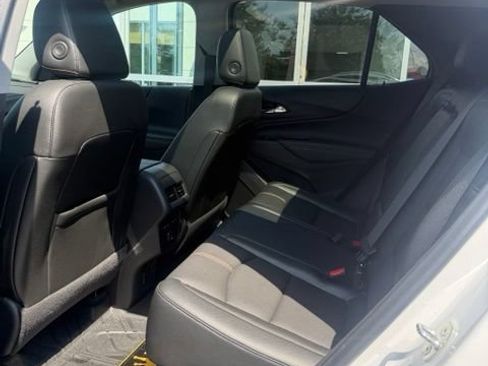 Used 2024 Chevrolet Equinox Premier AWD/4WD image 4
