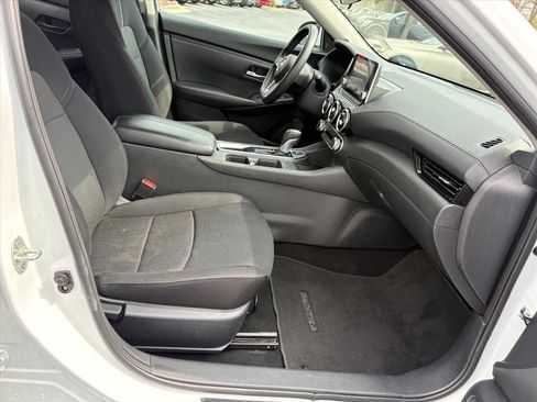 Used 2024 Nissan Sentra SV image 18