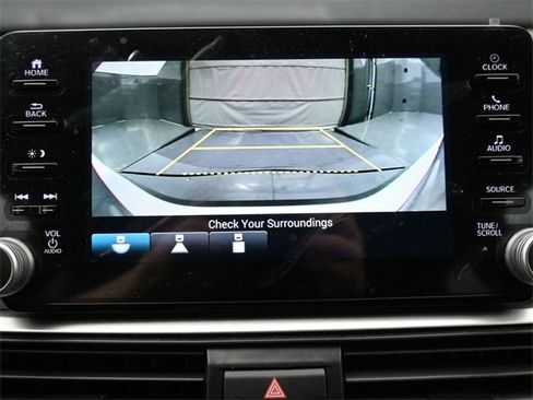 Used 2022 Honda Accord Sport image 3