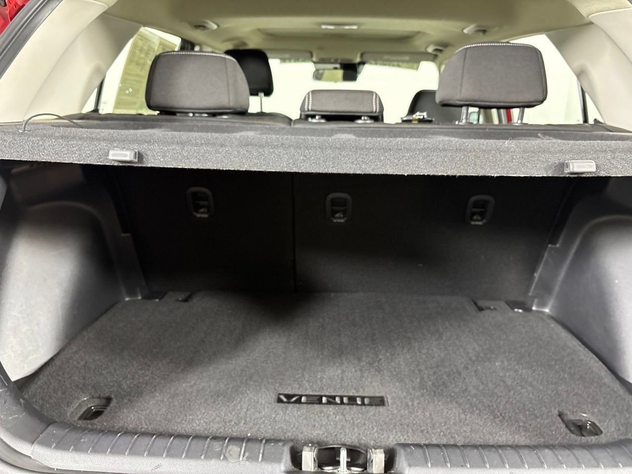 Used 2024 Hyundai Venue SEL FWD image 25