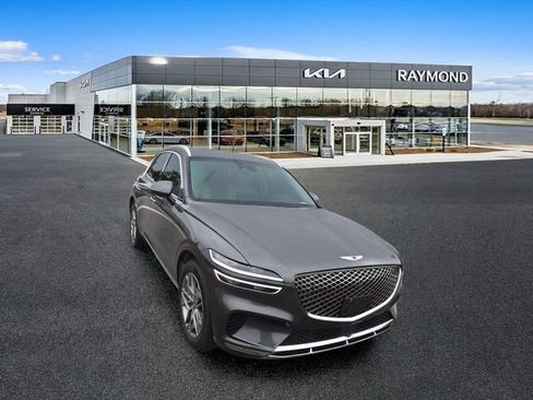 Used 2024 Genesis GV70 2.5T w/ Advanced Package AWD/4WD image 9