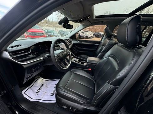 Used 2023 Jeep Grand Cherokee 4WD 4xe image 10