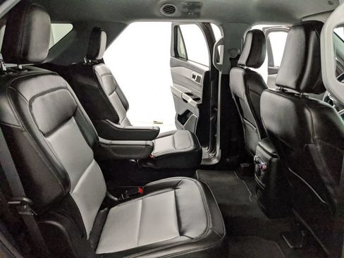 Certified 2023 Ford Explorer XLT w/ Equipment Group 202A AWD/4WD image 21