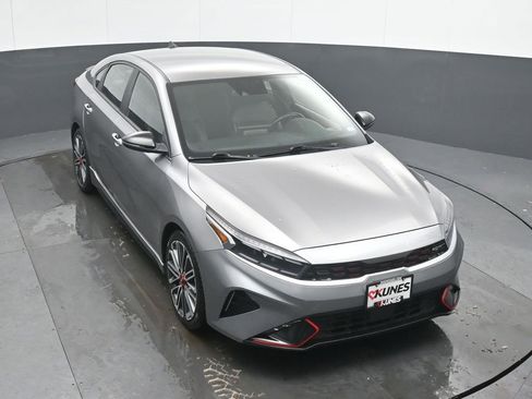 Used 2023 Kia Forte GT image 33