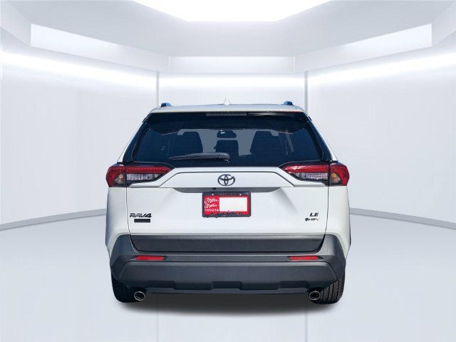 Used 2025 Toyota RAV4 LE AWD/4WD image 6