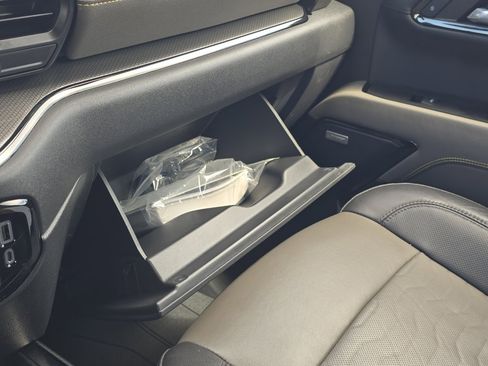 Certified 2022 Chevrolet Silverado 1500 ZR2 w/ Technology Package image 31