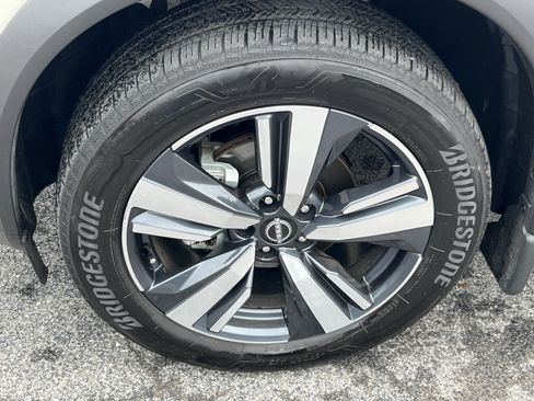 Used 2023 Nissan Rogue SL w/ SL Premium Package AWD/4WD image 14