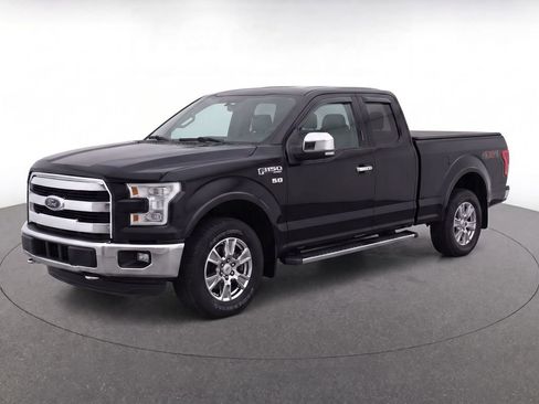 Used 2015 Ford F150 Lariat w/ Equipment Group 502A Luxury AWD/4WD image 2