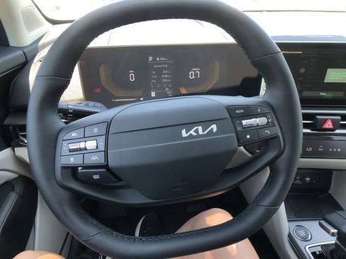 New 2026 Kia Sportage EX image 14