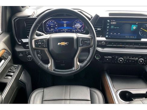 Used 2024 Chevrolet Silverado 3500 High Country w/ Technology Package image 6