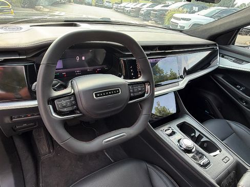 Used 2024 Jeep Wagoneer Launch Edition AWD/4WD image 25