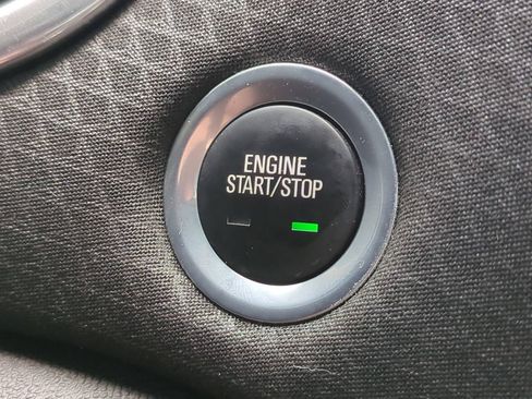 Used 2018 Chevrolet Malibu LT FWD image 25