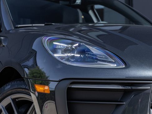 New 2026 Porsche Macan image 21