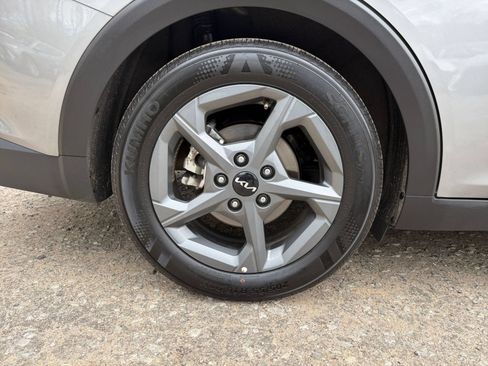 Used 2025 Kia K4 FWD image 28