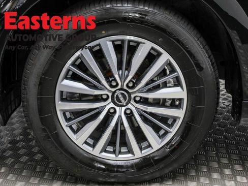 Used 2022 Nissan Armada SV w/ SV Appearance Package image 34