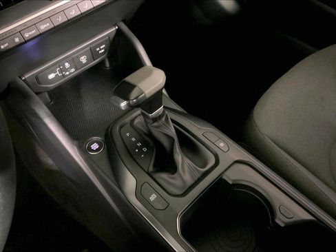 Used 2025 Kia K4 FWD image 17