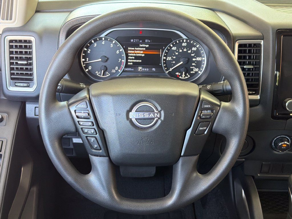 Used 2024 Nissan Frontier SV RWD image 4