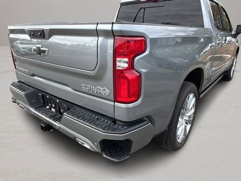 Used 2025 Chevrolet Silverado 1500 High Country image 31