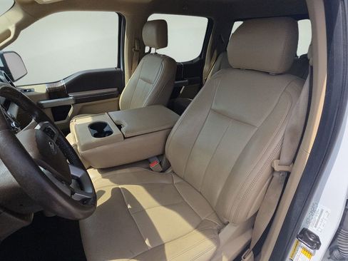 Used 2018 Ford F150 Lariat w/ Trailer Tow Package image 19