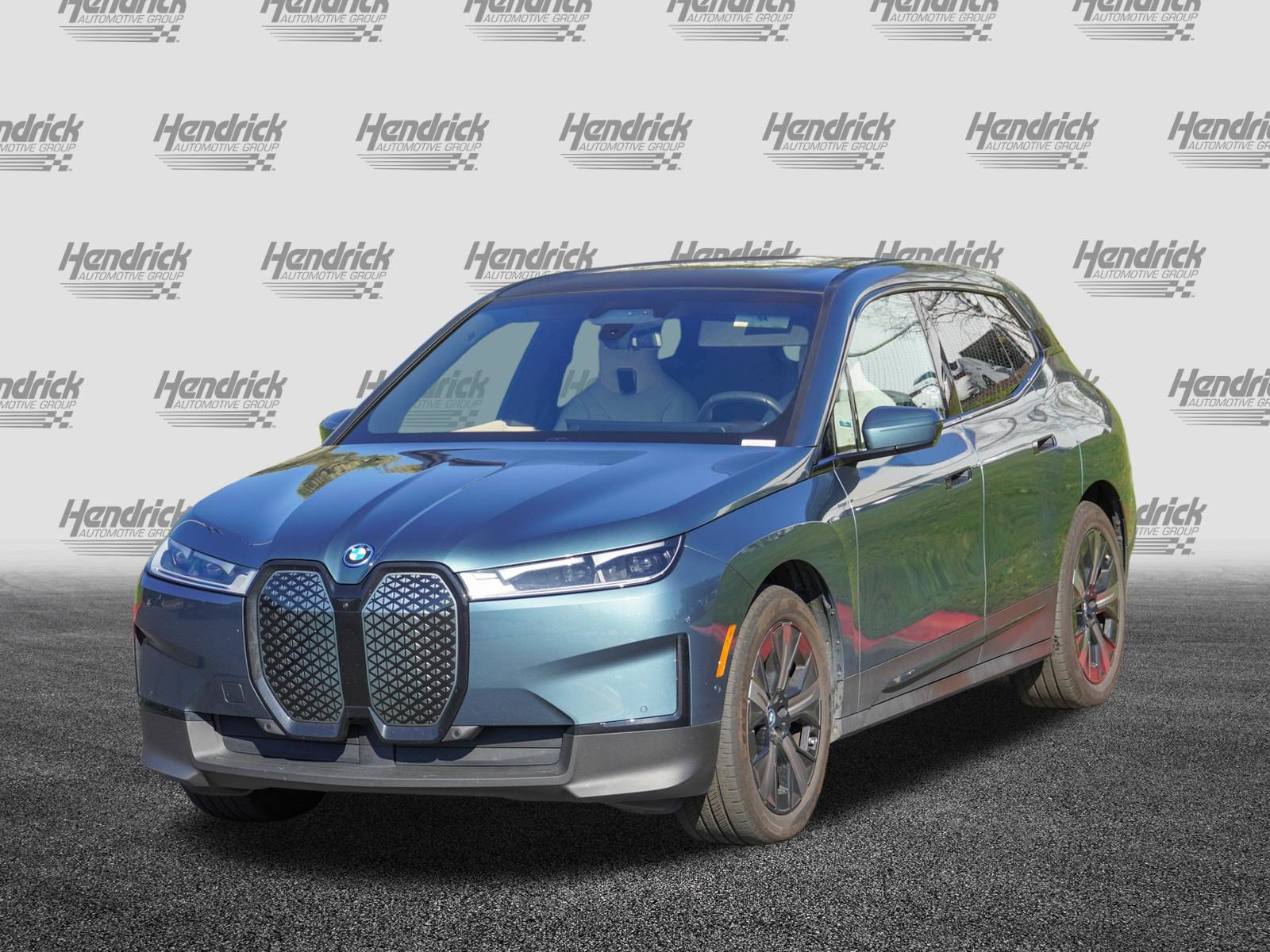 Certified 2024 BMW iX xDrive50 w/ Premium Package AWD/4WD image 5
