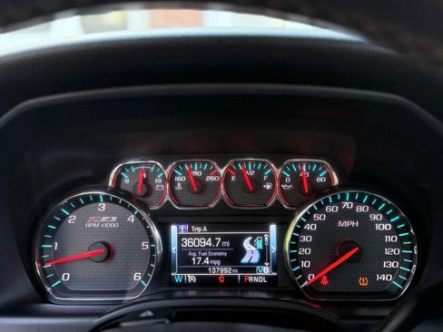 Used 2018 Chevrolet Silverado 1500 LT w/ All Star Edition image 9