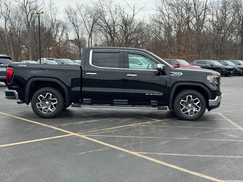 Used 2025 GMC Sierra 1500 SLT w/ SLT Premium Package image 2