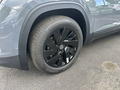 New 2026 Volkswagen Atlas SE AWD/4WD image 2
