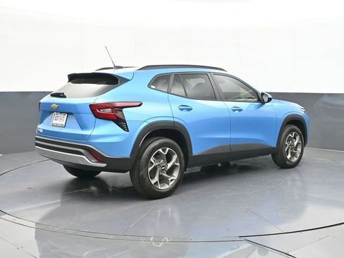 New 2026 Chevrolet Trax LT w/ Driver Confidence Package FWD image 13