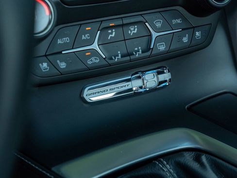 Used 2018 Chevrolet Corvette Grand Sport w/ Z07 Performance Package image 29