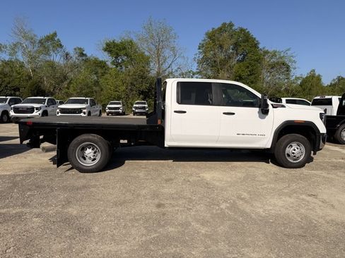 New 2025 GMC Sierra 3500 Pro w/ Convenience Package image 8