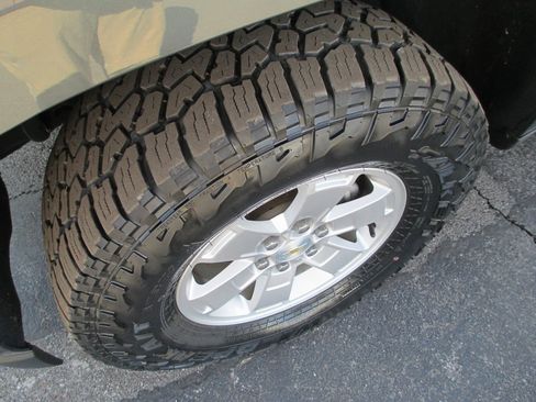 Used 2016 Chevrolet Colorado W/T w/ WT Convenience Package image 11