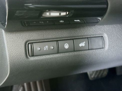 Certified 2025 Nissan Pathfinder SV AWD/4WD image 18