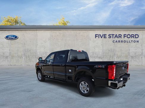 Used 2025 Ford F250 XLT image 6