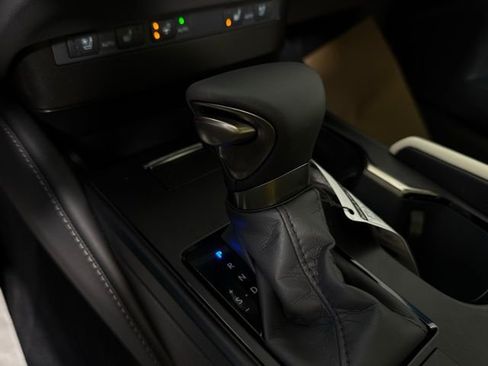 New 2025 Lexus ES 350 w/ Premium Package image 17