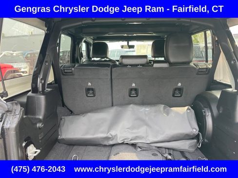 Used 2023 Jeep Wrangler Unlimited Sahara w/ Cold Weather Group AWD/4WD image 29