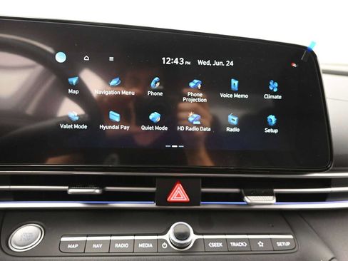 New 2026 Hyundai Elantra Limited FWD image 18