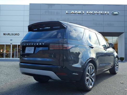 New 2026 Land Rover Discovery Limited Edition image 2