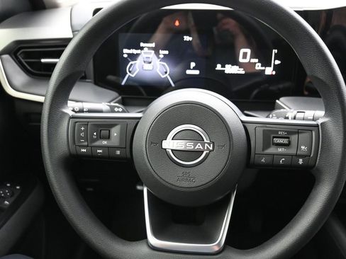 Certified 2025 Nissan Kicks S image 13