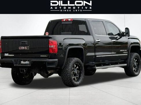 Used 2015 GMC Sierra 2500 Denali w/ Suspension Package, Off-Road AWD/4WD image 4