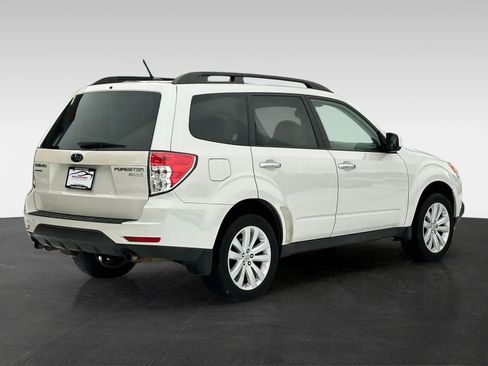 Used 2011 Subaru Forester 2.5X Premium w/ All-Weather Pkg image 7
