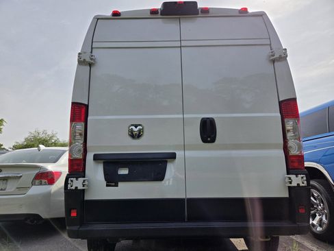 Used 2023 RAM ProMaster 2500 FWD image 3