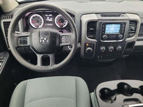 Used 2018 RAM 1500 Express w/ Black Ram 1500 Express Group RWD image 22