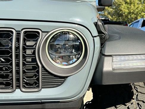 New 2025 Jeep Gladiator Mojave w/ Safety Group image 6