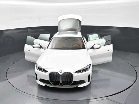 New 2026 BMW i4 xDrive40i w/ Premium Package AWD/4WD image 32